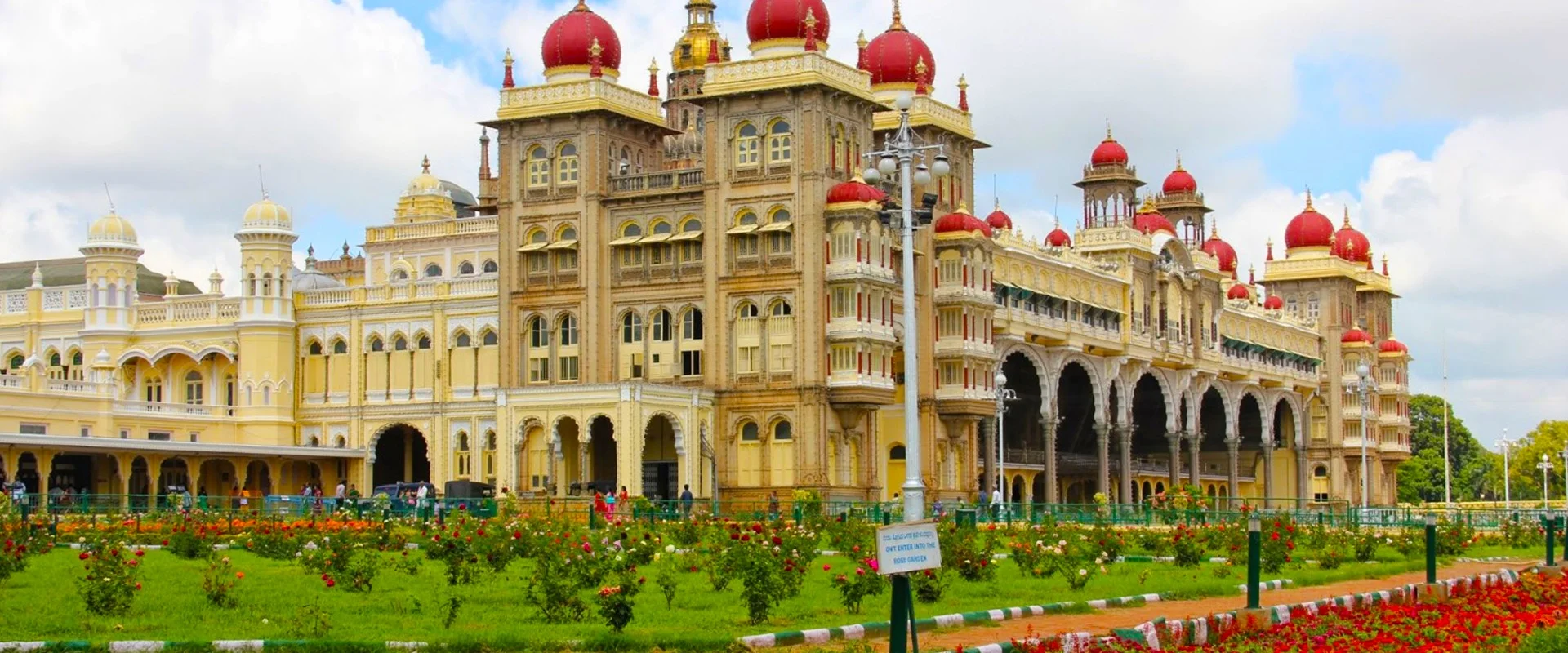 Best Karnataka Holiday Tour Packages with Group